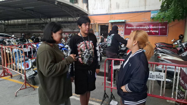 กลุ่มวัยรุ่นควงปืนบุกเคลียร์ปัญหาถึงในบ้าน คาดปมปัญหาเกิดเคลียร์ไม่จบ เจ้าของบ้านรุดแจ้งความหวั่นเกิดเหตุร้าย