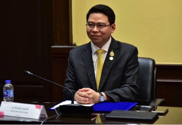 เลขา สกสค. ยันไม่เคยคิดนั่งควบองค์การค้าฯ – จ้างพิมพ์หนังสือเรียน ปี’69