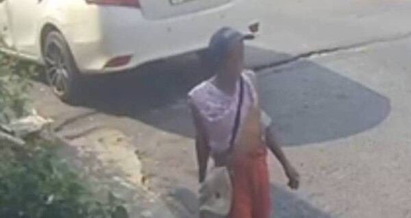 ใจดำเหลือเกิน! โจรแสบฉวยโอกาสกลางวันแสกๆ ฉกจักรยานคู่ใจคุณป้า ใช้งานมานานกว่า 20 ปี หายหน้าร้านก๋วยเตี๋ยวแยก SK