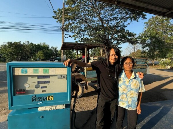 “พี สะเดิด” ประทับใจน้ำใจชาวบ้าน! เผยนาทีระทึกน้ำมันหมดเกลี้ยงตลอดทางพิษณุโลก-อุตรดิตถ์ ซึ้งคุณแม่ใจดีแบ่งน้ำมันให้จนรอดตาย