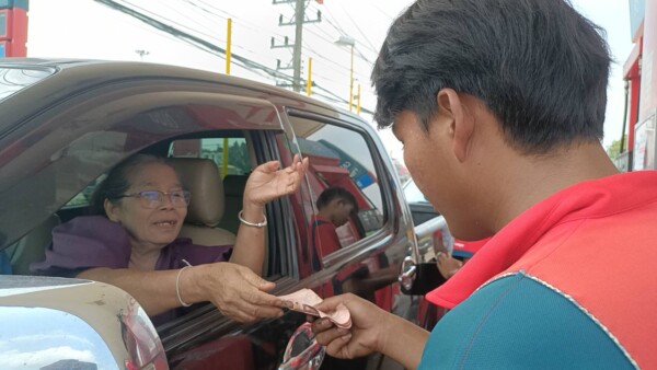 ปราจีนบุรี น้ำมันดีเซลขาดแคลนทั้งอำเภอ