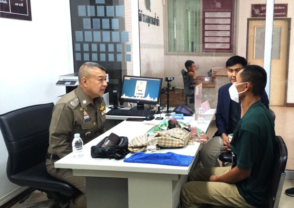 ผู้การฯตำรวจพิจิตรสอบปากคำทหารพ่ายรักลั่นไกยิงแฟนสาวเผยรักมา3ปีพบภาพบาดใจจึงบันดาลโทสะก่อเหตุ