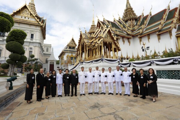 สหสมาคมตระกูลแซ่แห่งประเทศไทย เข้าเป็นผู้ร่วมคณะเจ้าภาพบำเพ็ญกุศลถวายพระบรมศพ สมเด็จพระนางเจ้าสิริกิติ์ พระบรมราชินีนาถ พระบรมราชชนนีพันปีหลวง