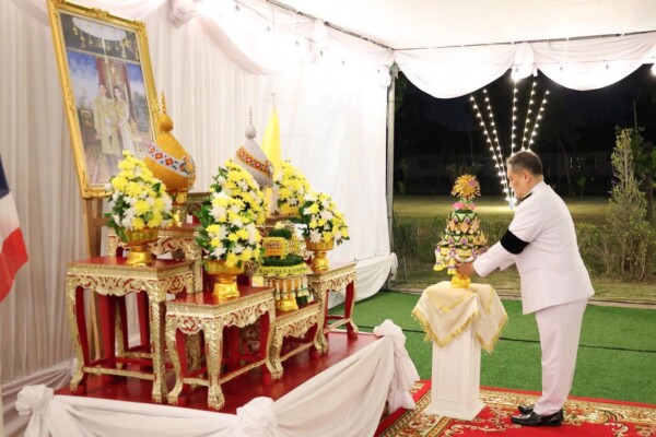 ว่าฯ ปทุมธานีนำพุทธศาสนิกชนถวายสักการะพระศรีมหาโพธิทศมราชบพิตร รับวันวิสาขบูชา 2569