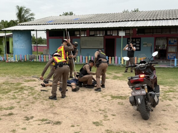 สภ.เขาหินซ้อน ซ้อมแผนแผนเผชิญเหตุ คนร้ายบุกโรงเรียน