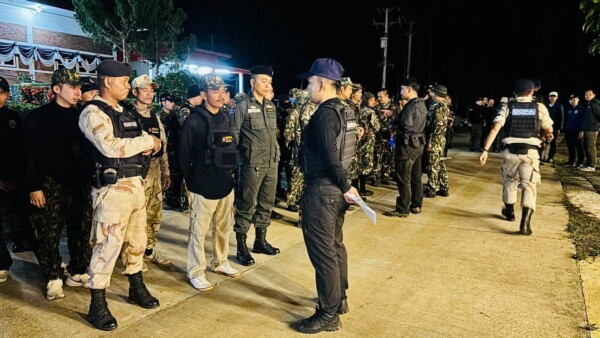 ผู้ว่าฯ เพชรบุรี ลุยเด็ดปีกอาชญากรรม! เปิดฉาก “Operation 90 Days” ปูพรมยุทธการ “ฟ้าสางบ้านป่าเด็ง” กวาดล้างยาเสพติดและต่างด้าวผิดกฎหมาย