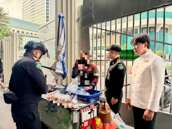 เขตปทุมวันจัดระเบียบร้านค้าหน้าสนามกีฬาแห่งชาติ เข้มกวดขันผู้ค้าต่างด้าวผิดกฎหมายในพื้นที่