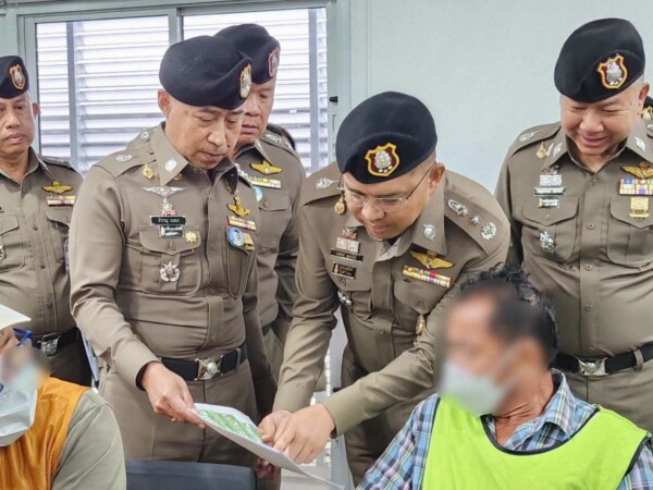 มท.4 – บิ๊กราญ-นพศิลป์-DOPA NICE เปิดปฏิบัติการ ”สยบภัยไชยปราการ“ ออกบัตรทะเบียน 0 เถื่อน รวบเจ้าหน้าที่รัฐ – กำนัน – ผู้ใหญ่บ้าน เอี่ยว ”ขบวนการฟอกแรงงาน”