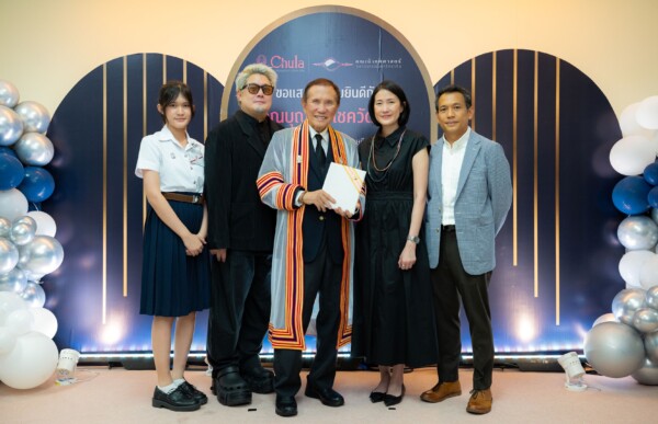 “บุญชัย โชควัฒนา” เข้ารับพระราชทานปริญญานิเทศศาสตรดุษฎีบัณฑิตกิตติมศักดิ์ จุฬาฯ เชิดชูเกียรติเบื้องหลังผู้สร้างแบรนด์ไทย ผ่านวิสัยทัศน์และการสื่อสาร