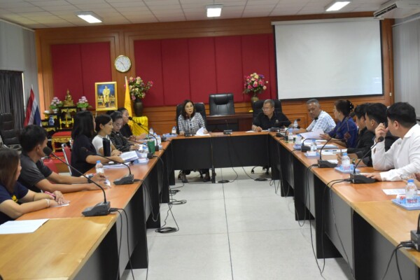 เทศบาลตำบลตระการพืชผล ประชุมปรึกษาหารือพัฒนาถนนคนเดิน